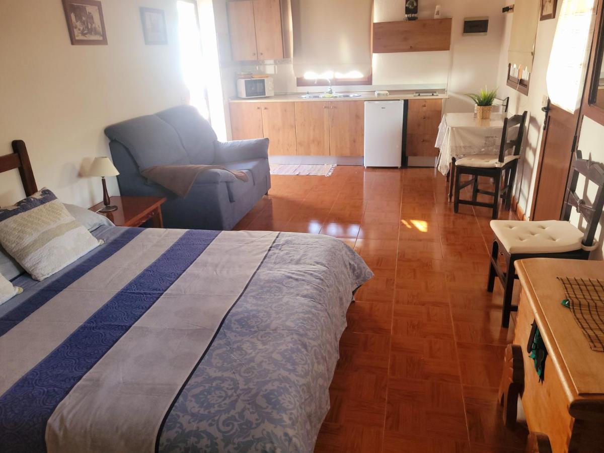 Alojamientos Nicasio Tejeda  Exteriör bild